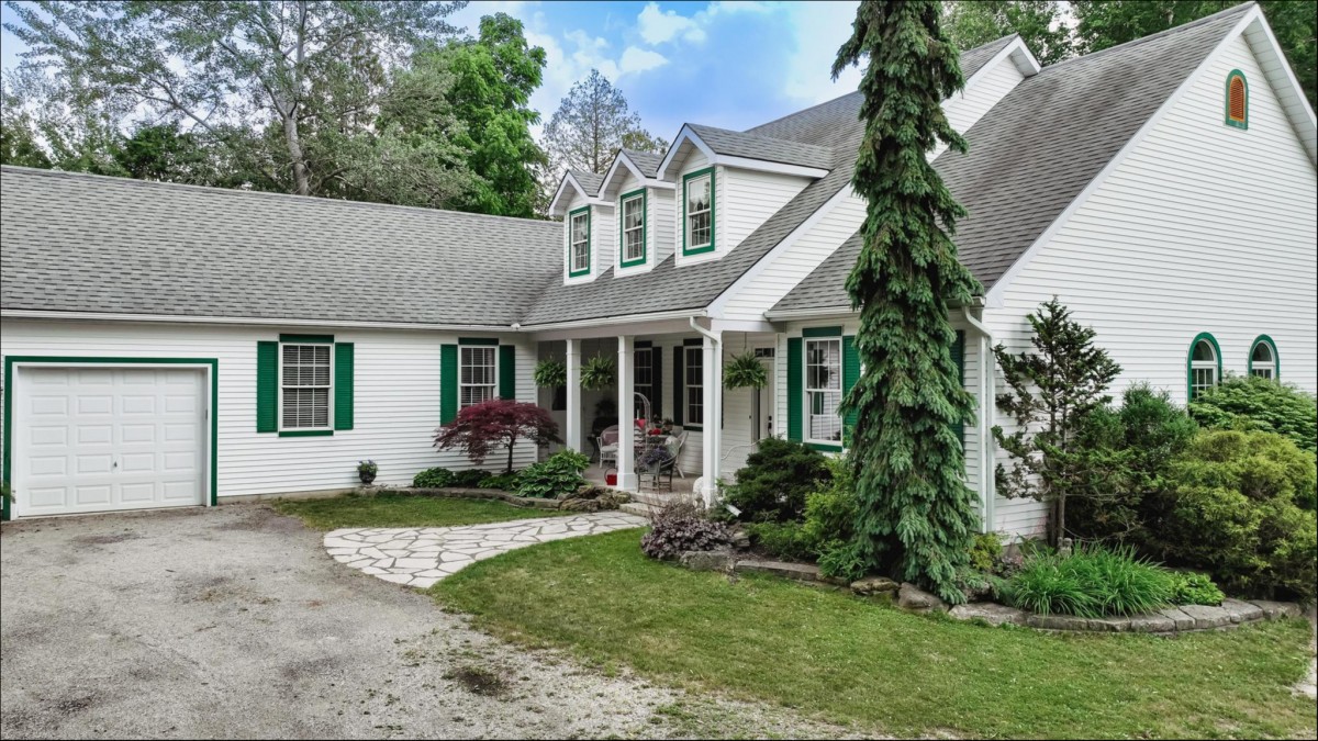 38 Cameron Street, Bayfield Ontario, Canada
