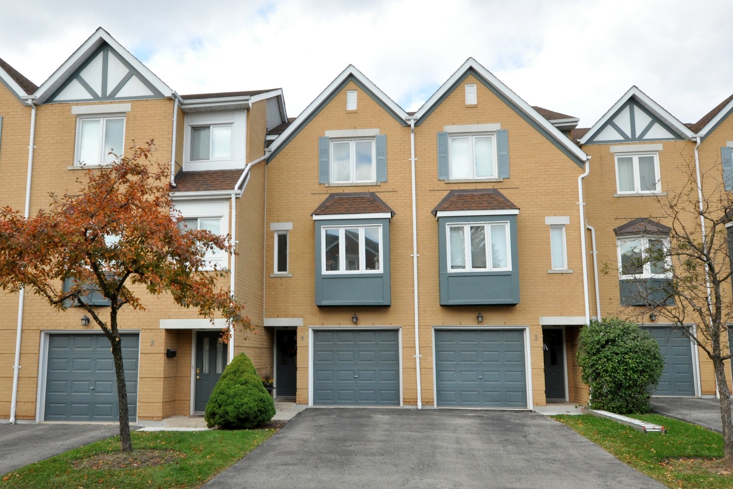 4-2300 Brays Lane, Oakville Ontario, Canada