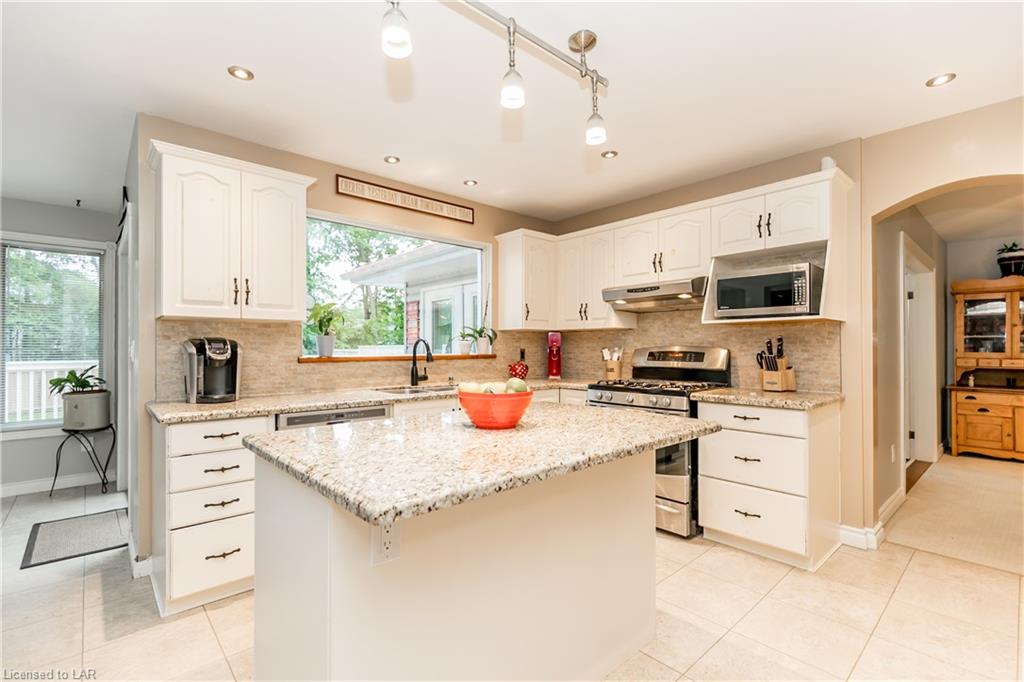 175 BLANCHARD Street W, Gravenhurst Ontario, Canada