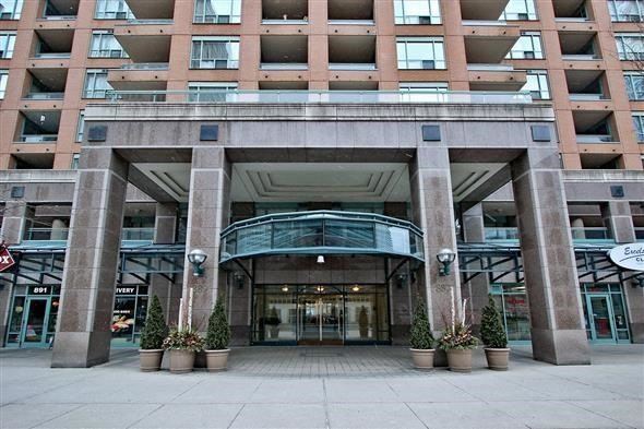 887 Bay St, Toronto Ontario, Canada