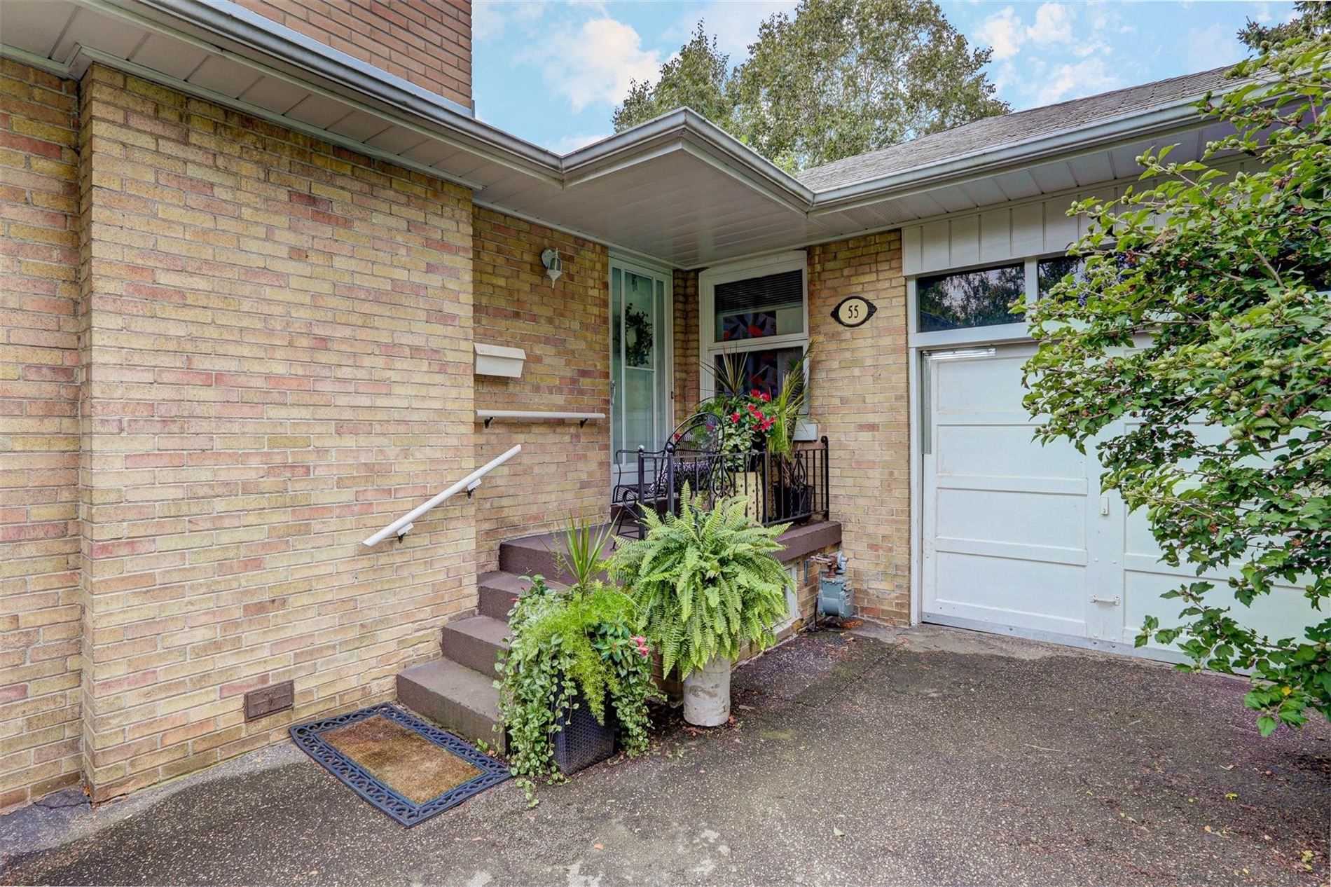 55 Cardigan Rd, Toronto, Ontario, Canada