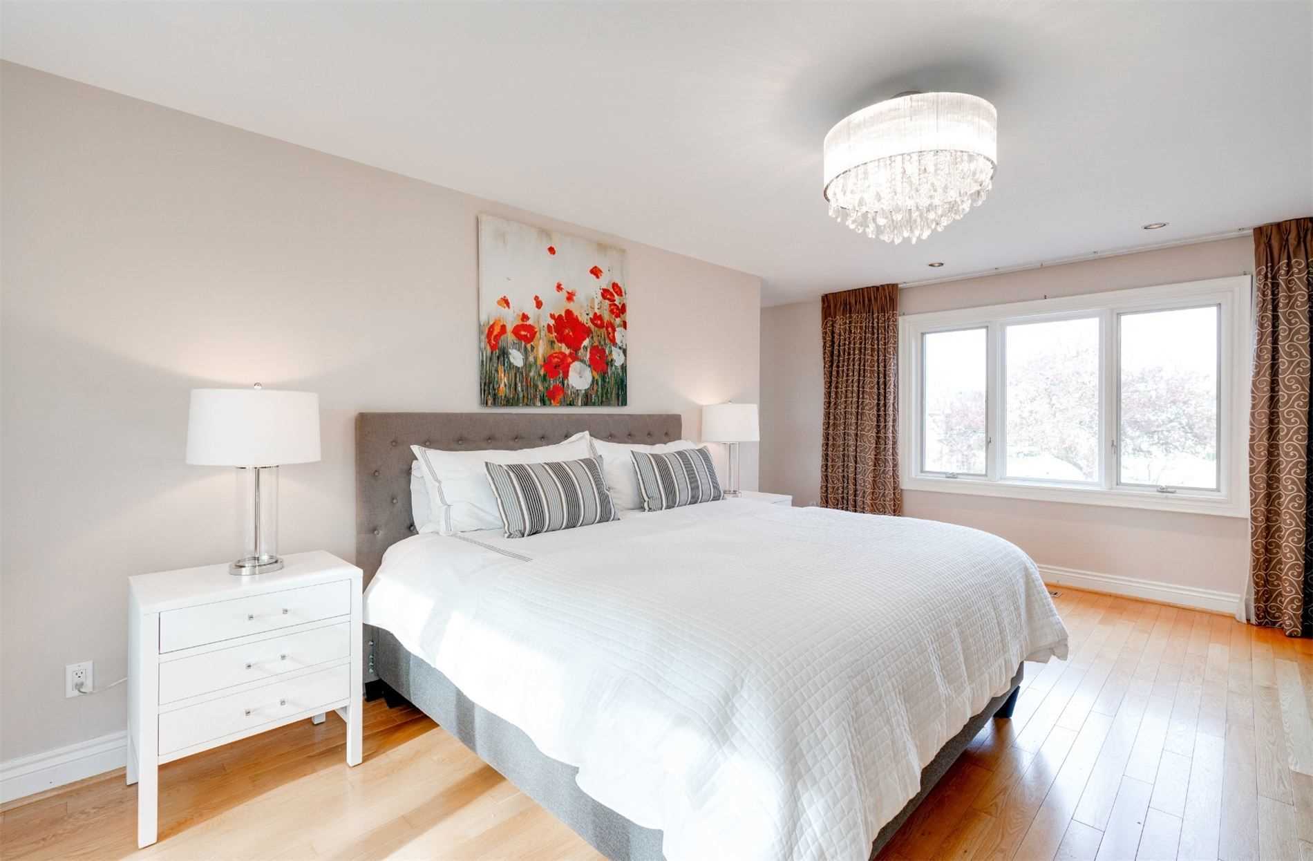 61 Westglen Cres, Toronto, Ontario, Canada