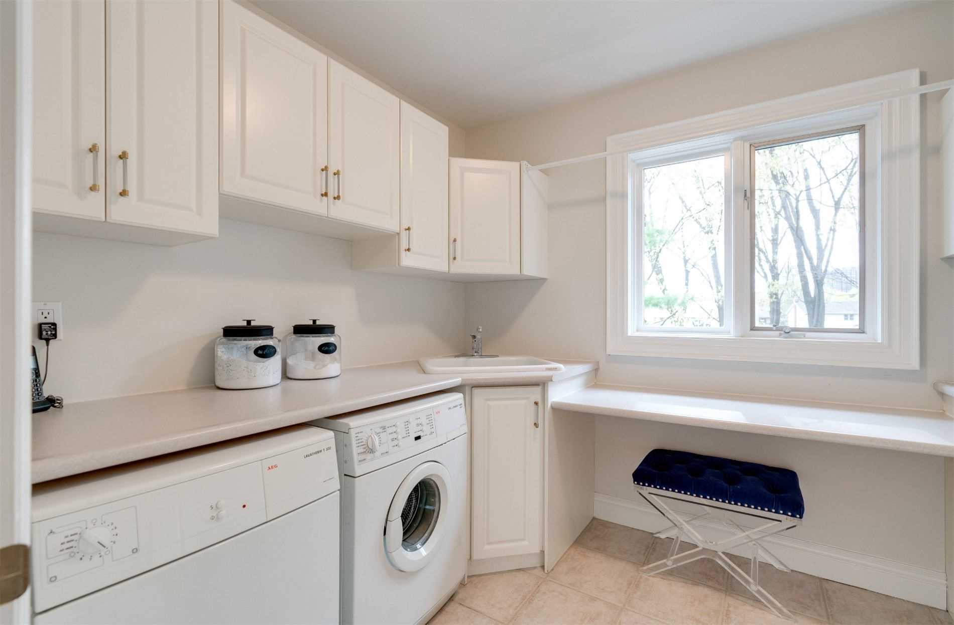 61 Westglen Cres, Toronto, Ontario, Canada