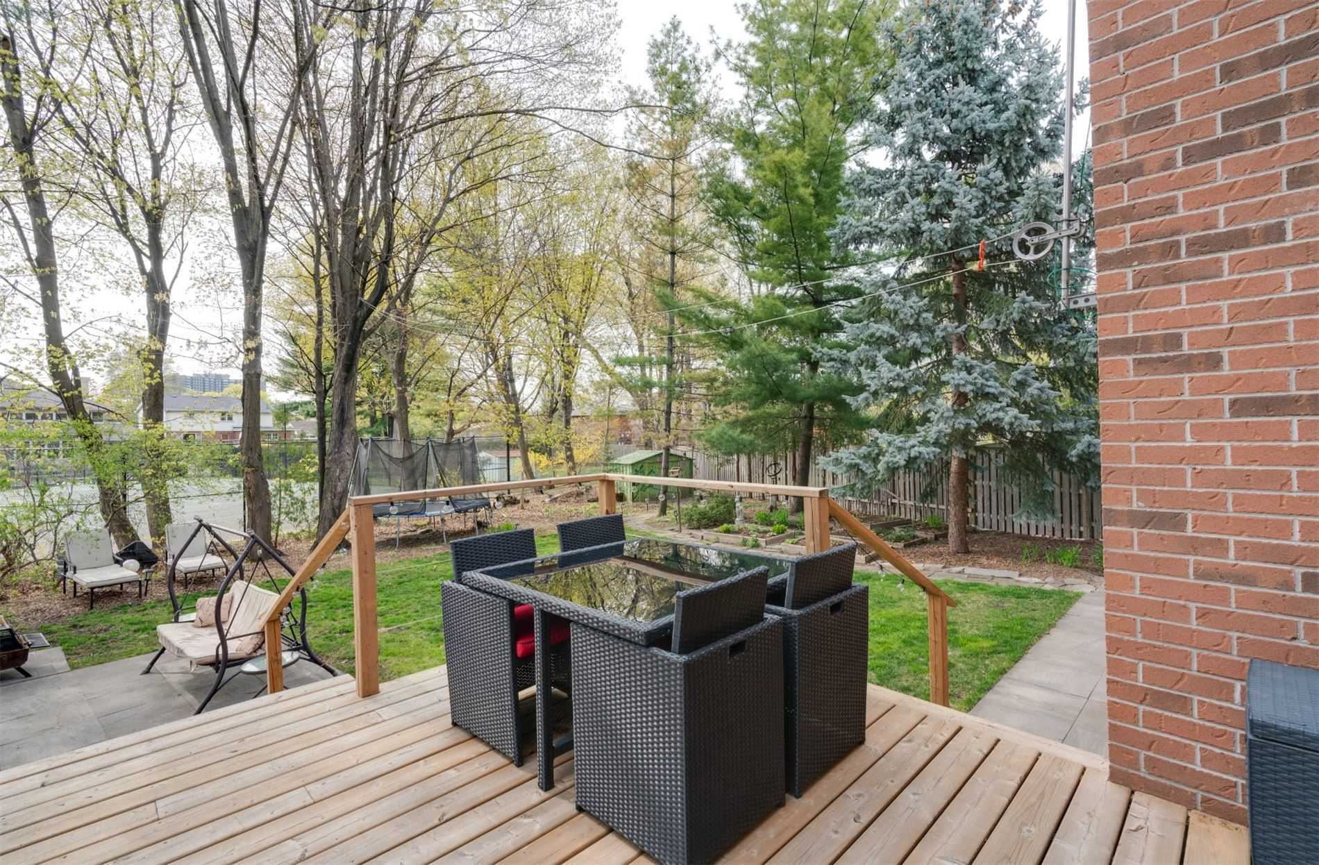 61 Westglen Cres, Toronto, Ontario, Canada