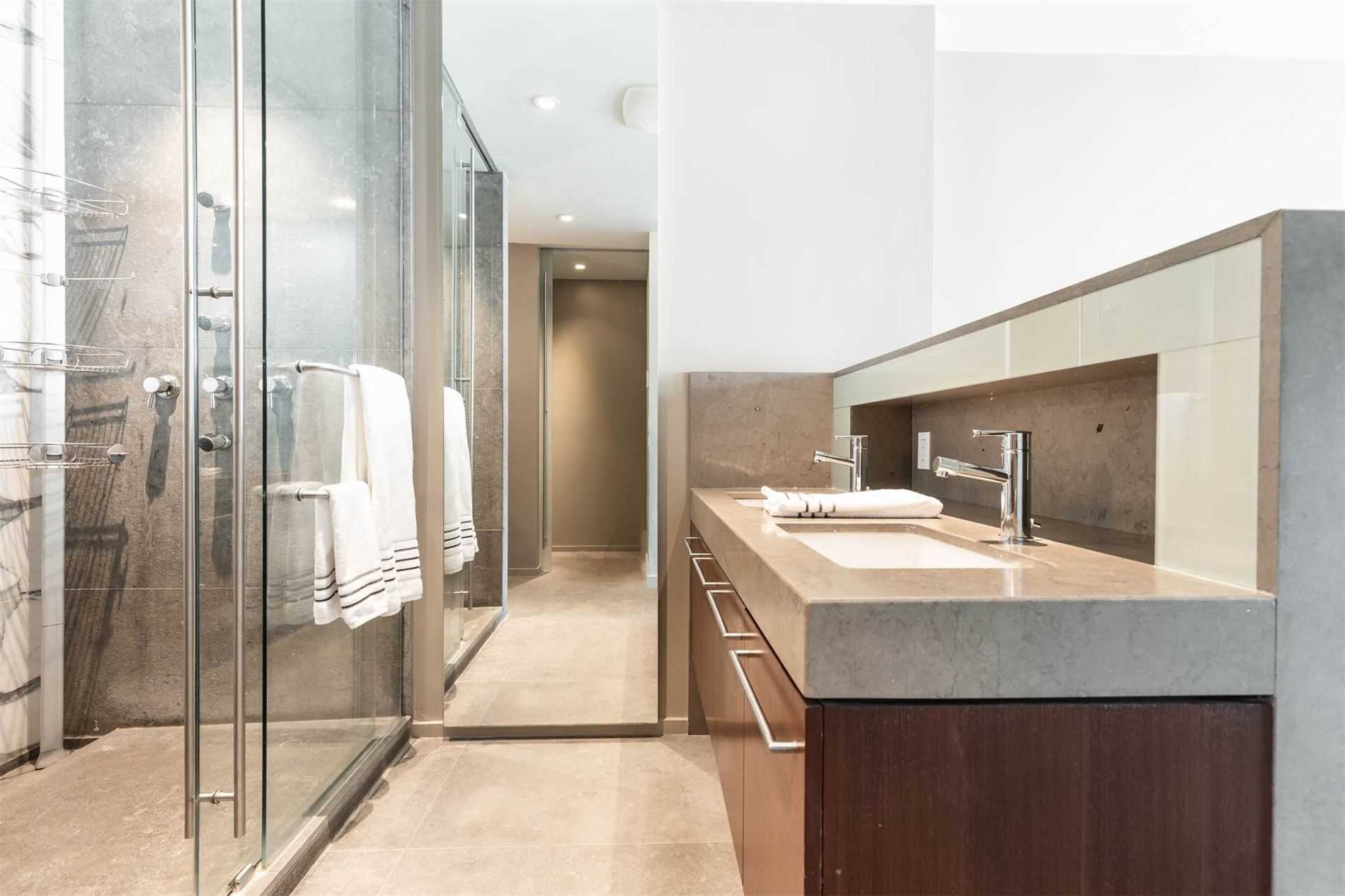 36 Blue Jays Way, Toronto, Ontario, Canada