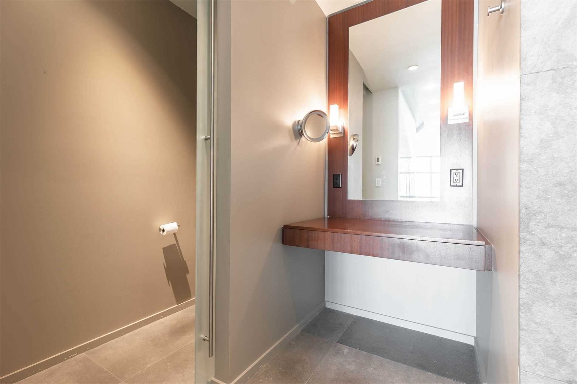36 Blue Jays Way, Toronto, Ontario, Canada