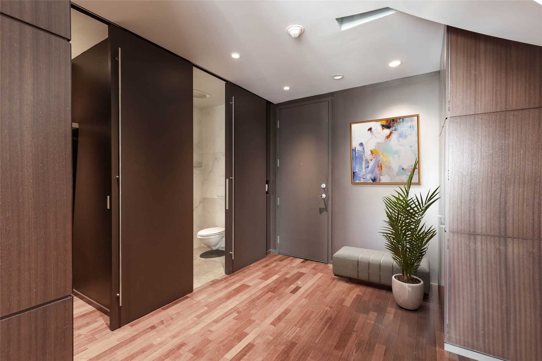 36 Blue Jays Way, Toronto, Ontario, Canada