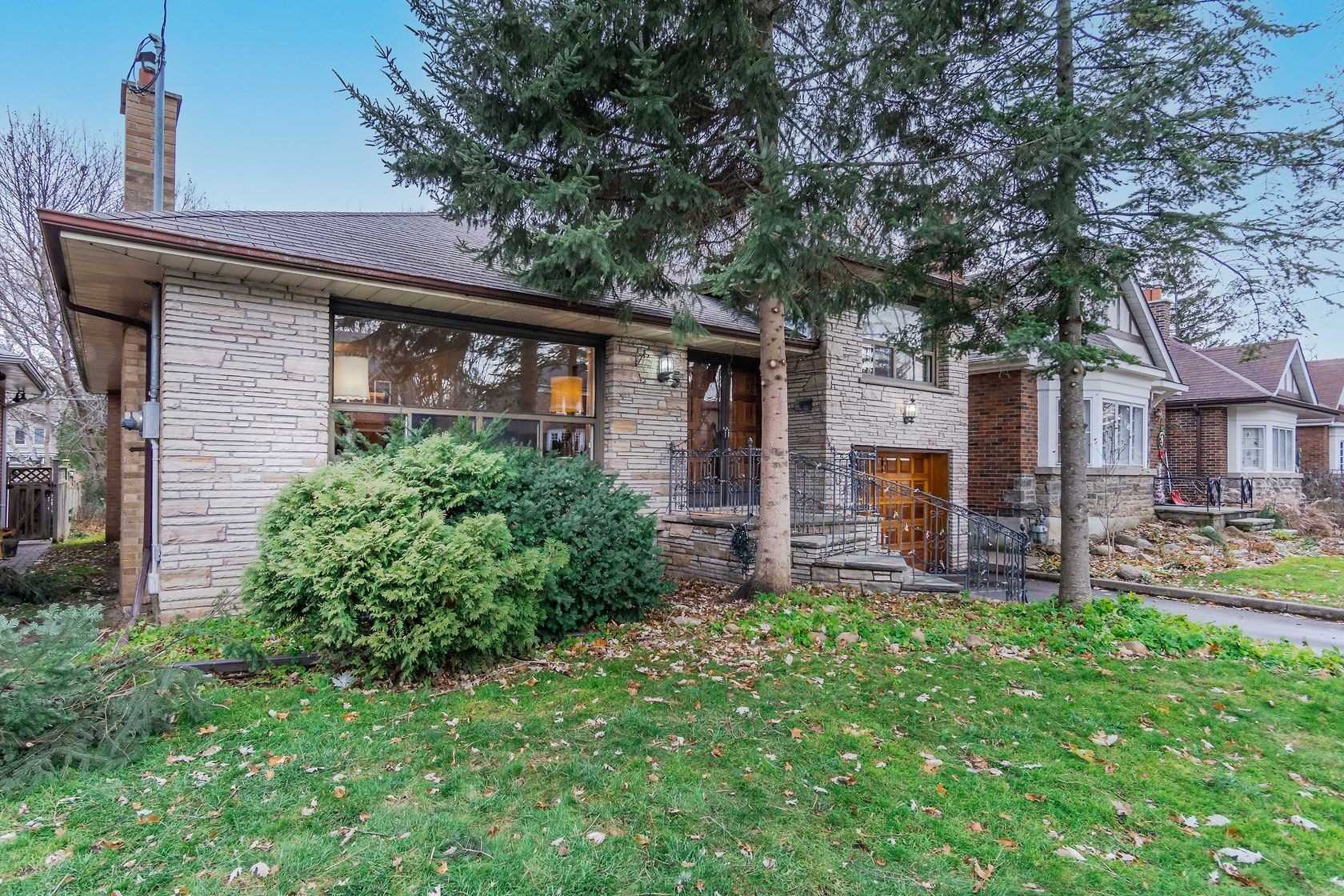 5 Mattice Rd, Toronto, Ontario, Canada photo 1