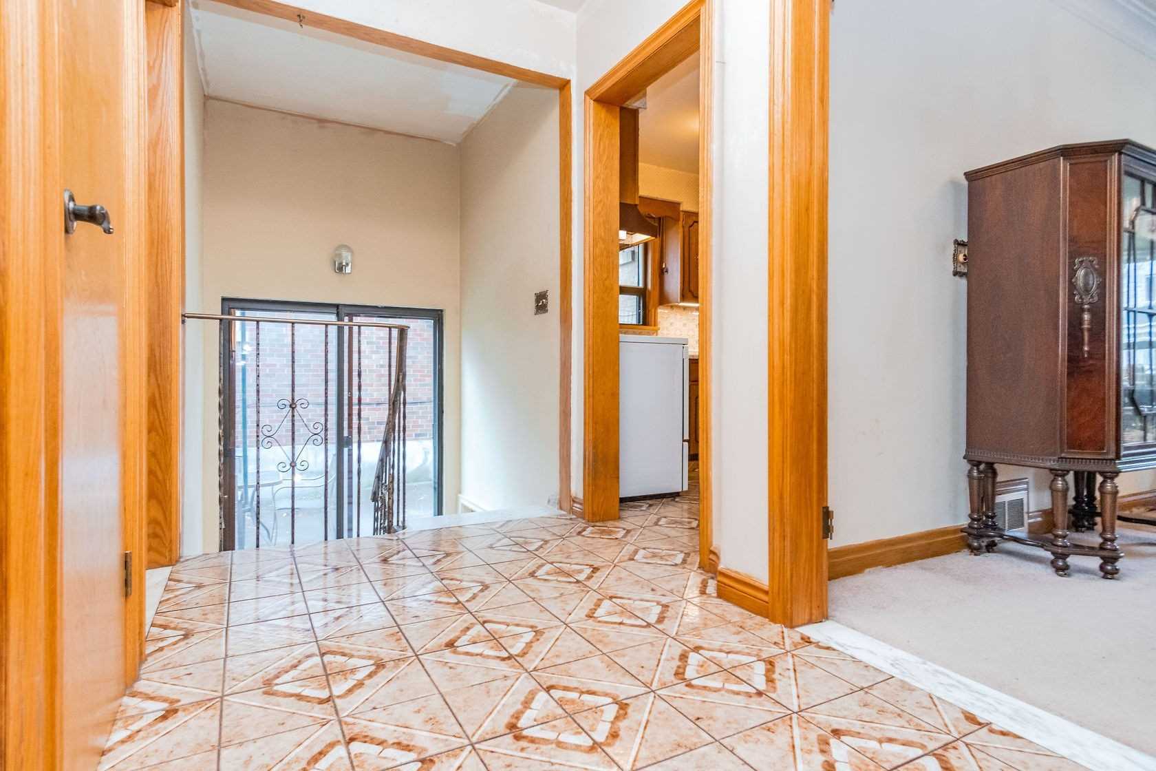 5 Mattice Rd, Toronto, Ontario, Canada photo 3