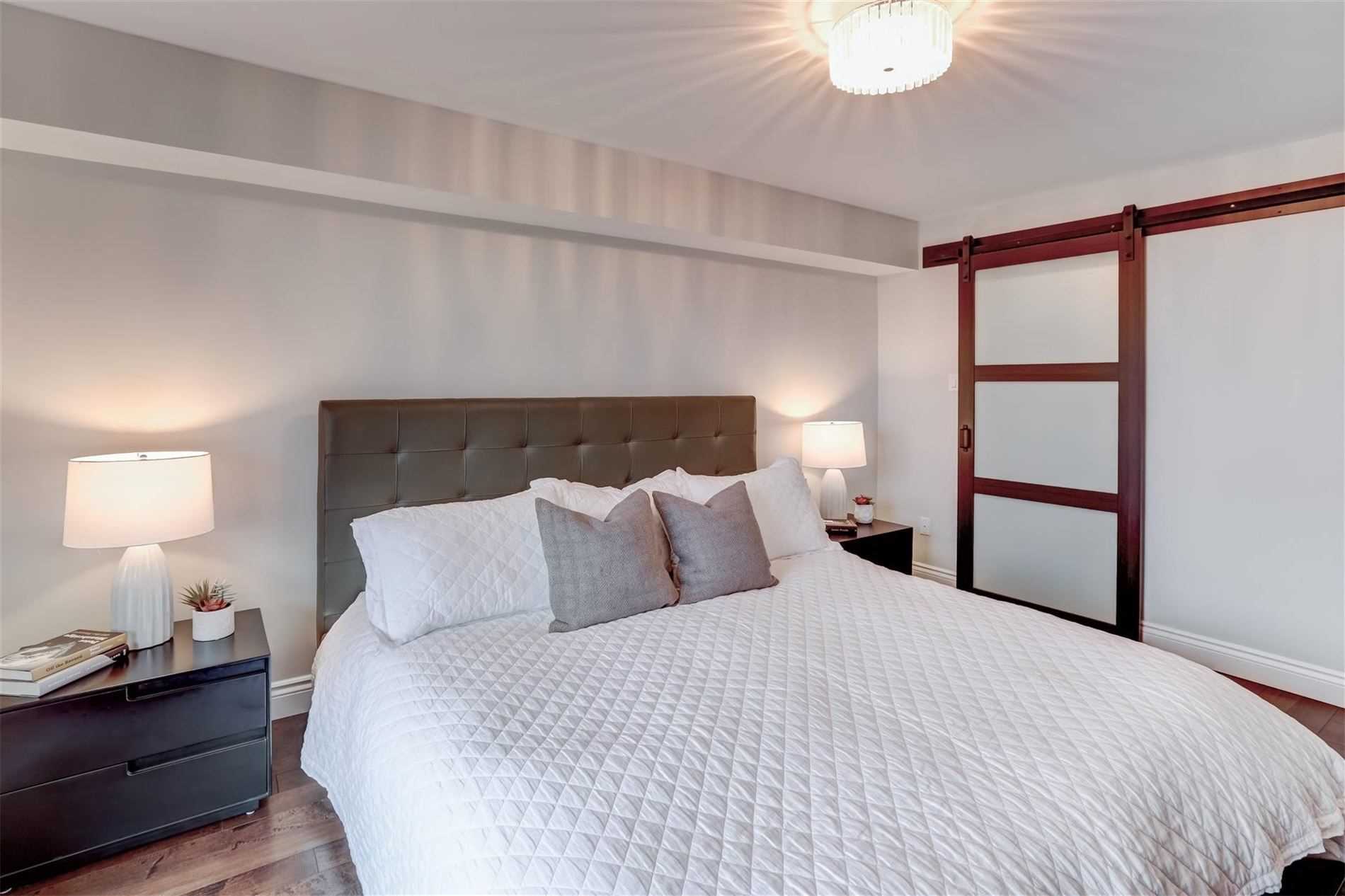 100 Quebec Ave, Toronto, Ontario, Canada photo 7