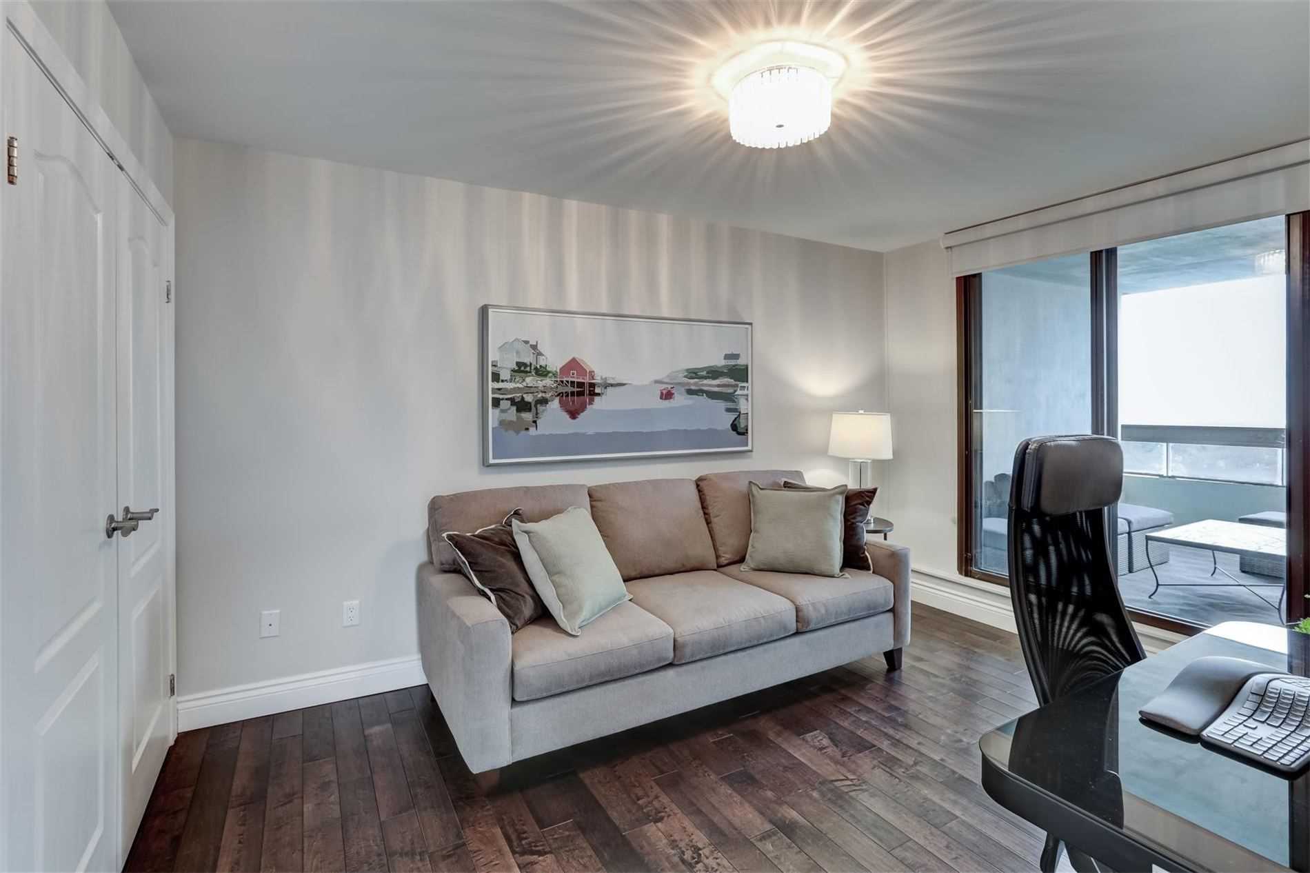 100 Quebec Ave, Toronto, Ontario, Canada photo 15