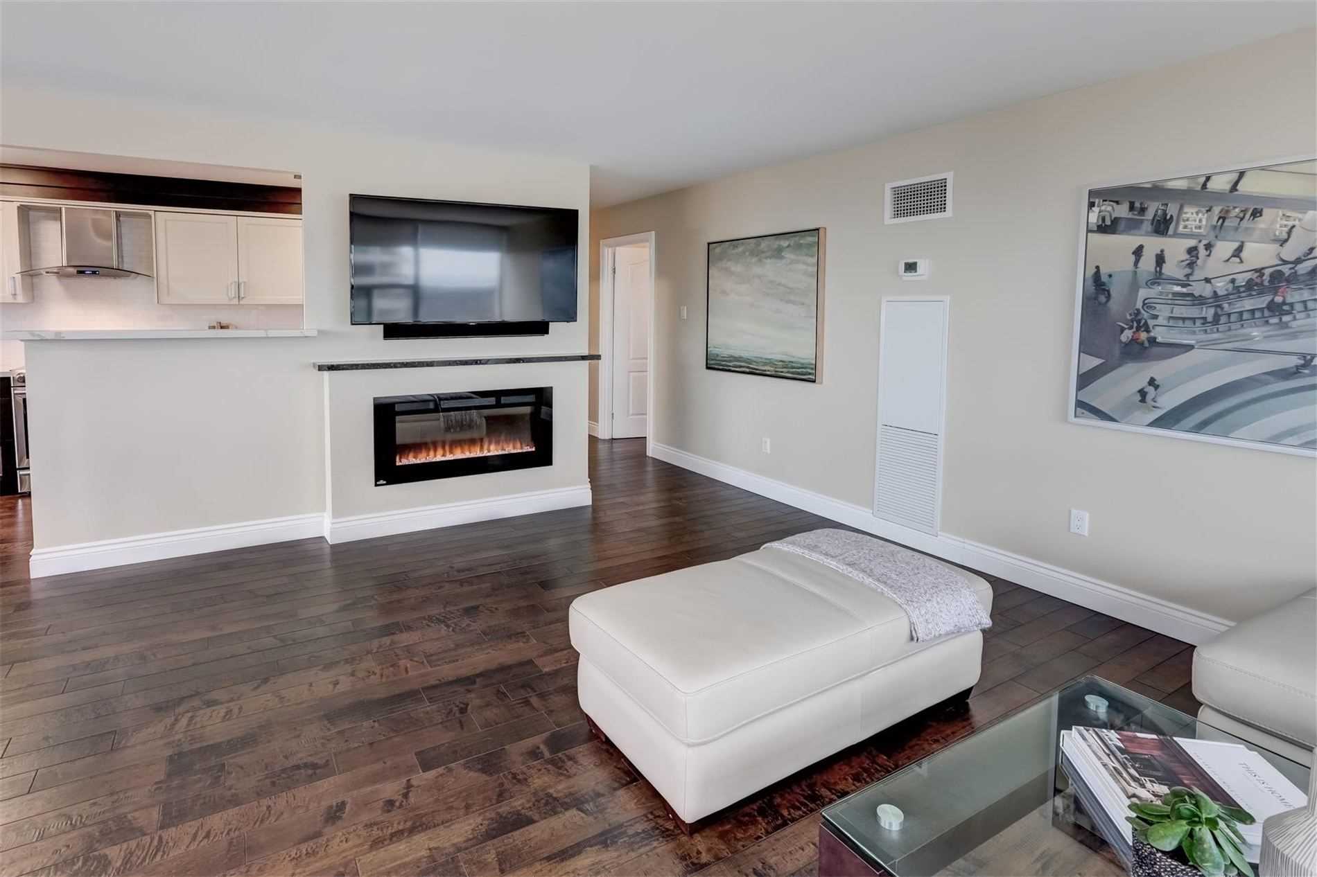 100 Quebec Ave, Toronto, Ontario, Canada photo 33