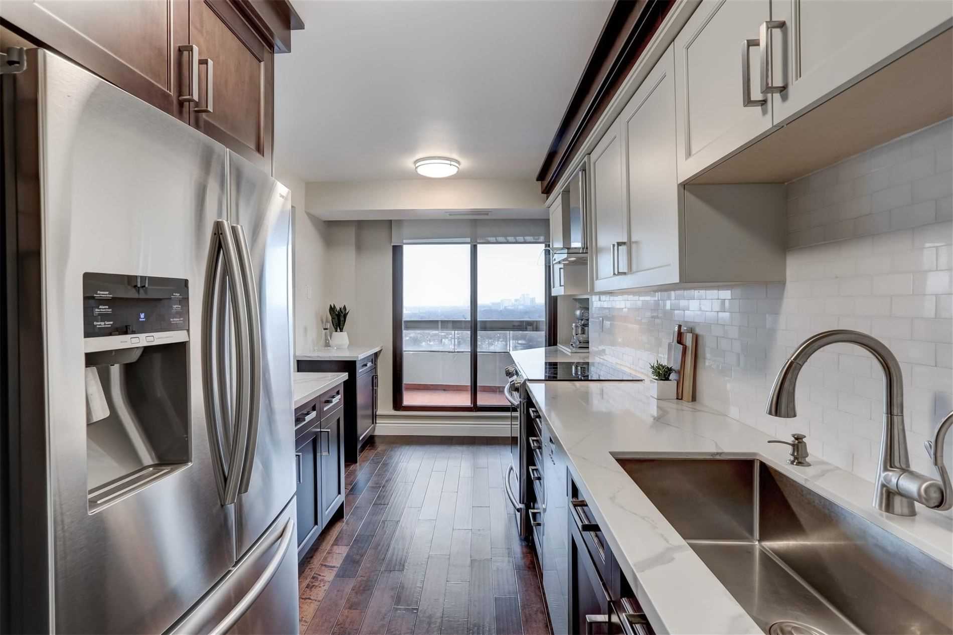 100 Quebec Ave, Toronto, Ontario, Canada photo 36
