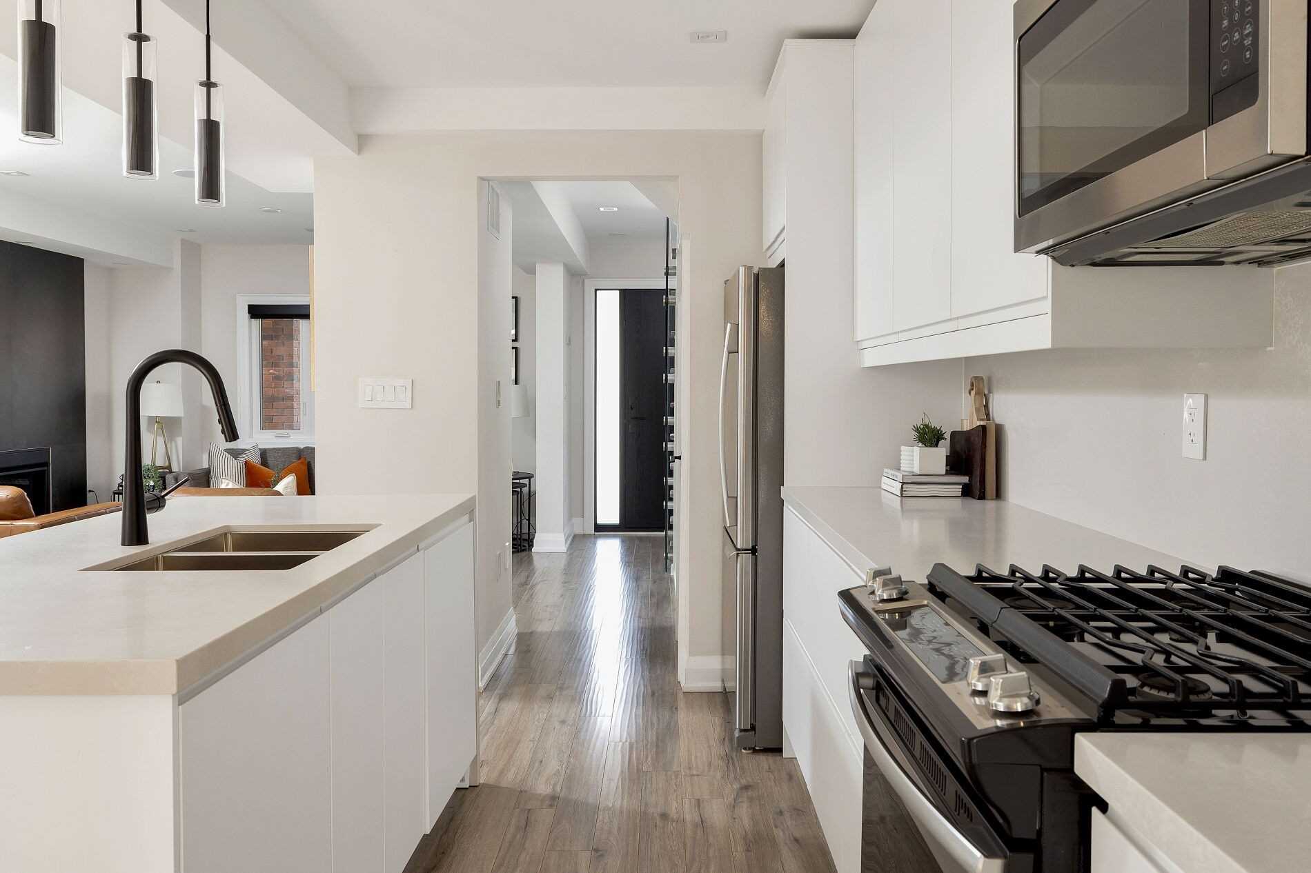 211 Deloraine Ave, Toronto, Ontario, Canada