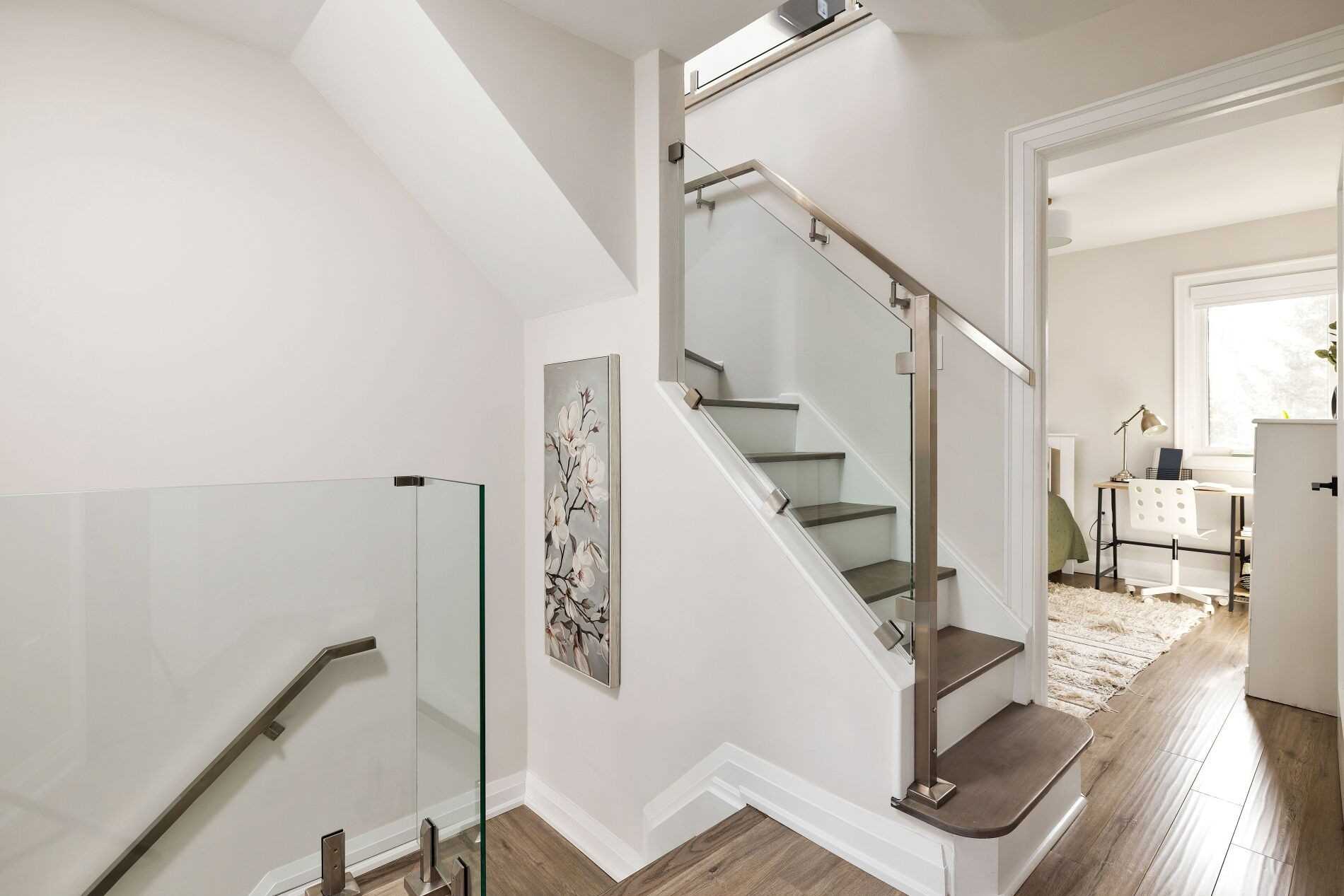 211 Deloraine Ave, Toronto, Ontario, Canada