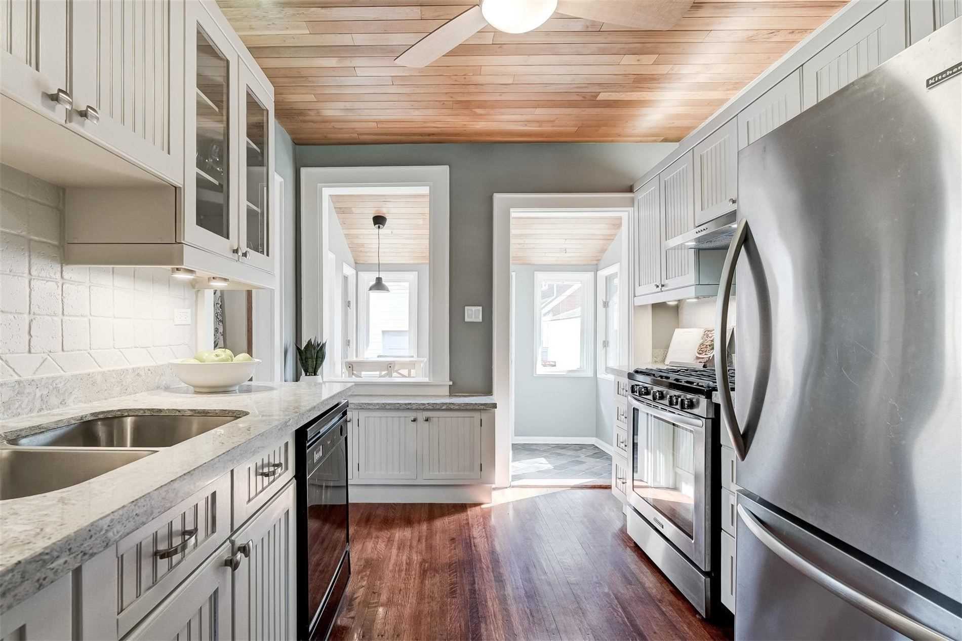 39 Hillside Ave, Toronto, Ontario, Canada