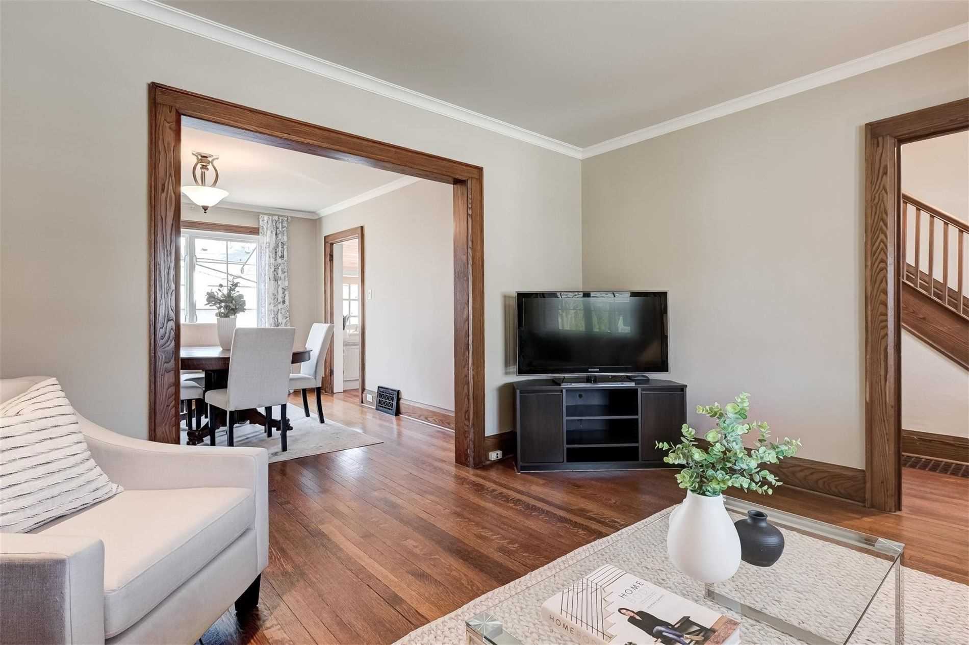 39 Hillside Ave, Toronto, Ontario, Canada