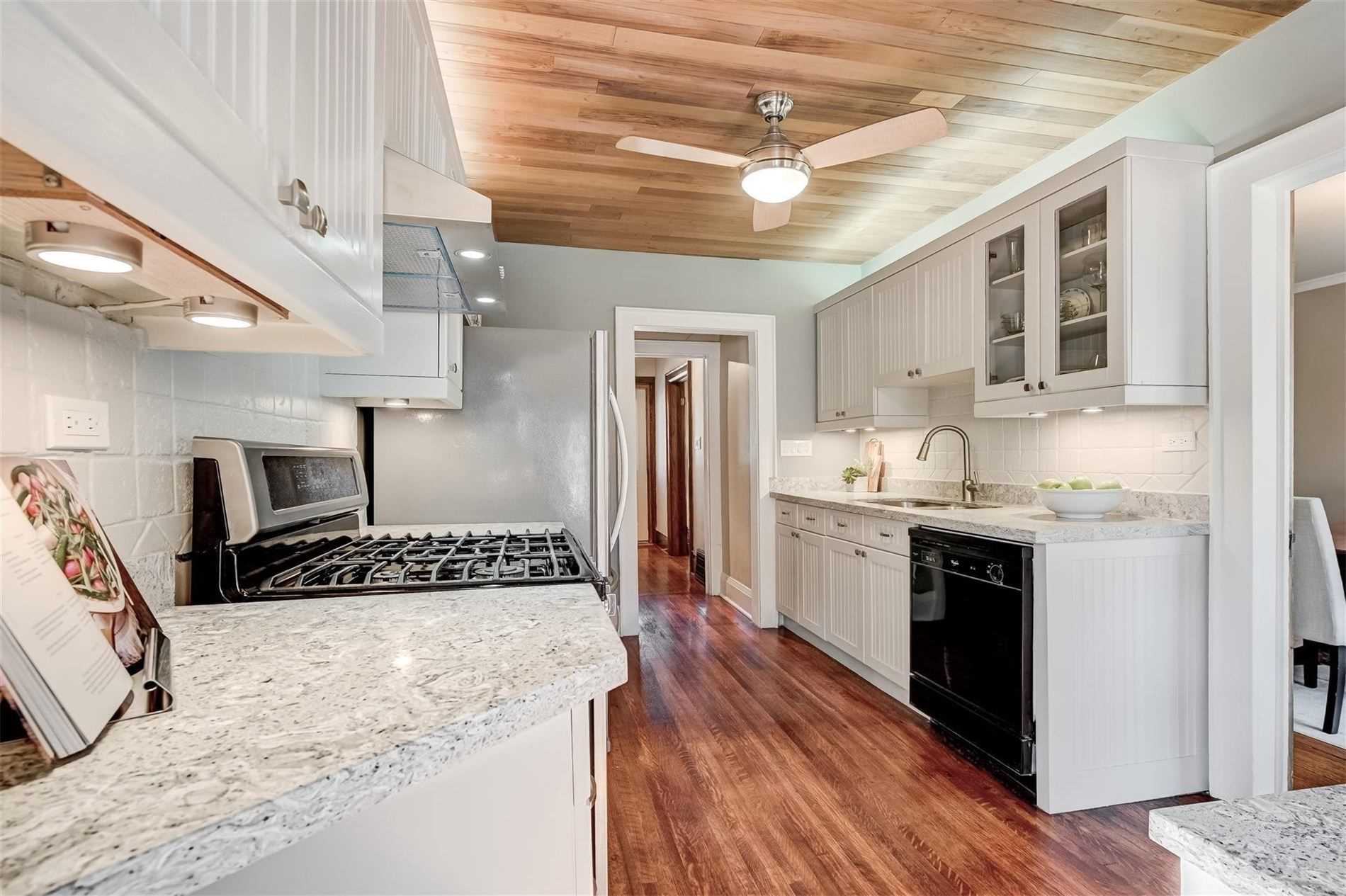 39 Hillside Ave, Toronto, Ontario, Canada
