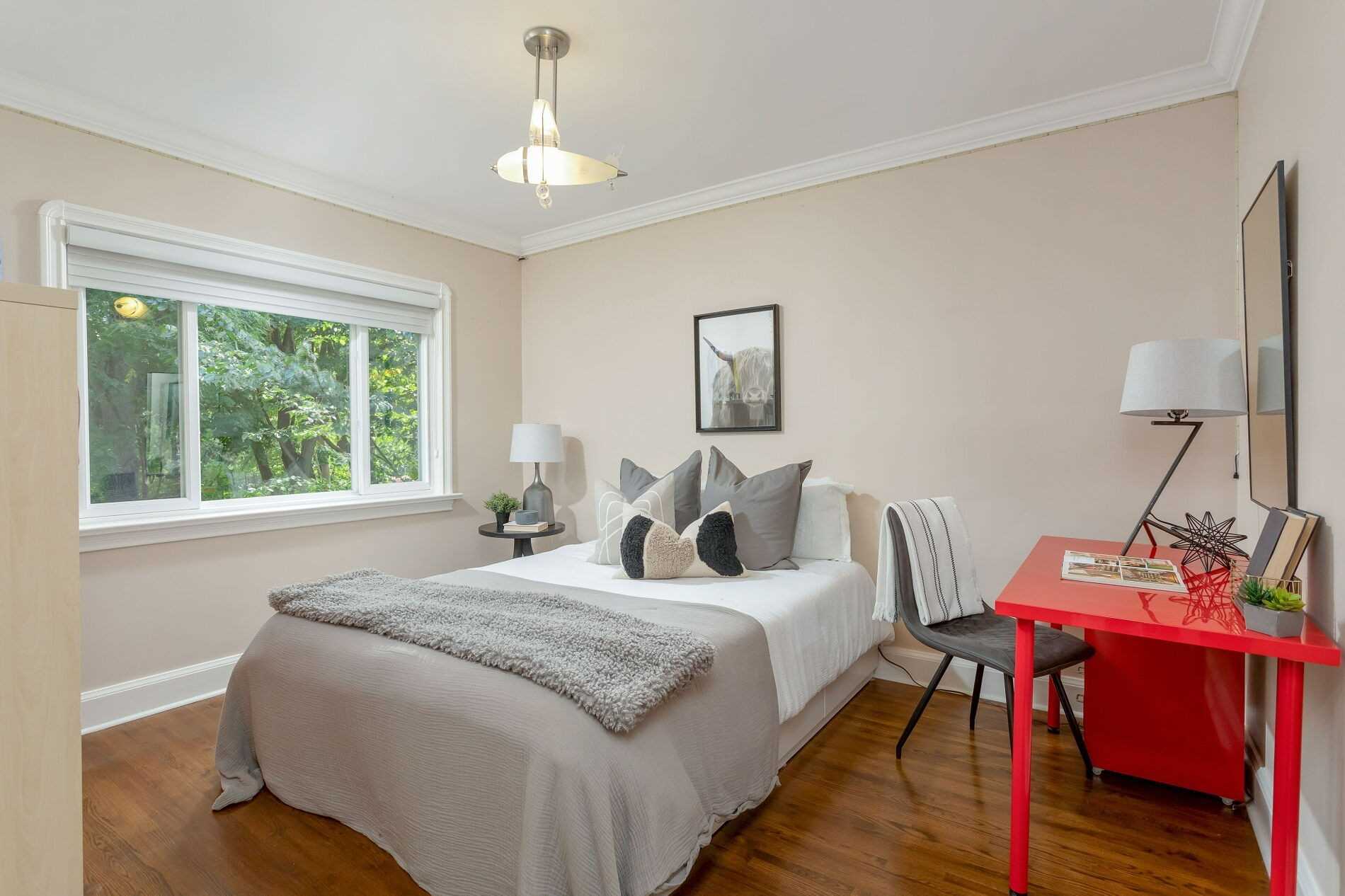 5 Kingslea Gdns, Toronto, Ontario, Canada