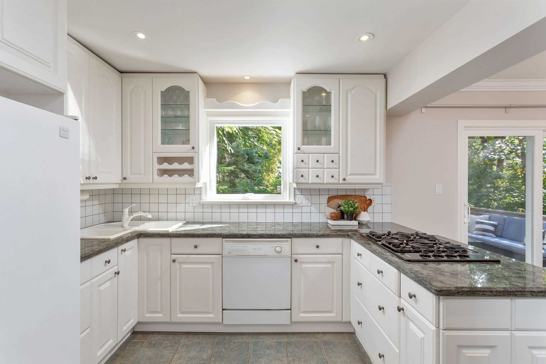 5 Kingslea Gdns, Toronto, Ontario, Canada
