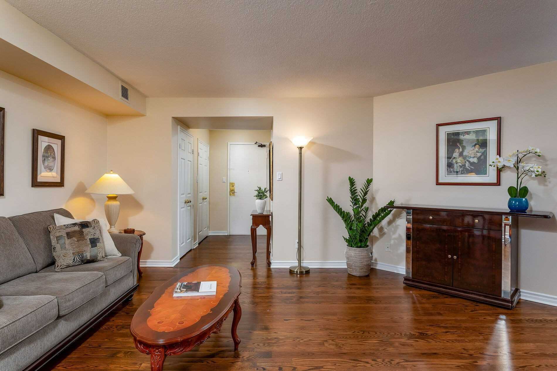 95 La Rose Ave, Toronto, Ontario, Canada