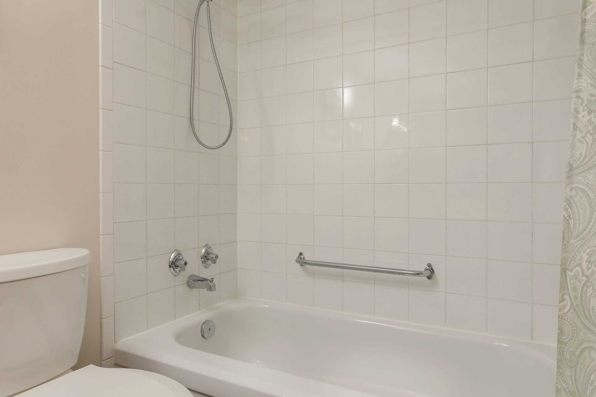 95 La Rose Ave, Toronto, Ontario, Canada