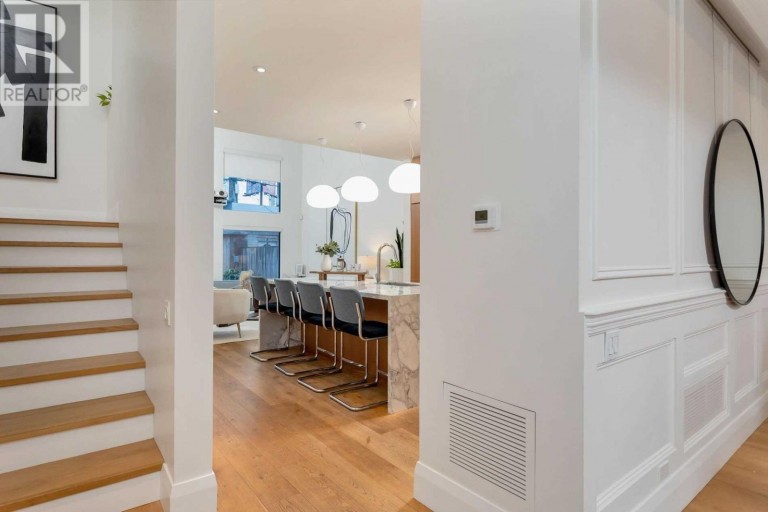 14 Rolyat St, Toronto, Ontario, Canada