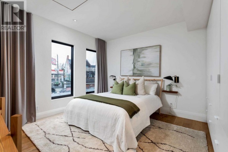 14 Rolyat St, Toronto, Ontario, Canada