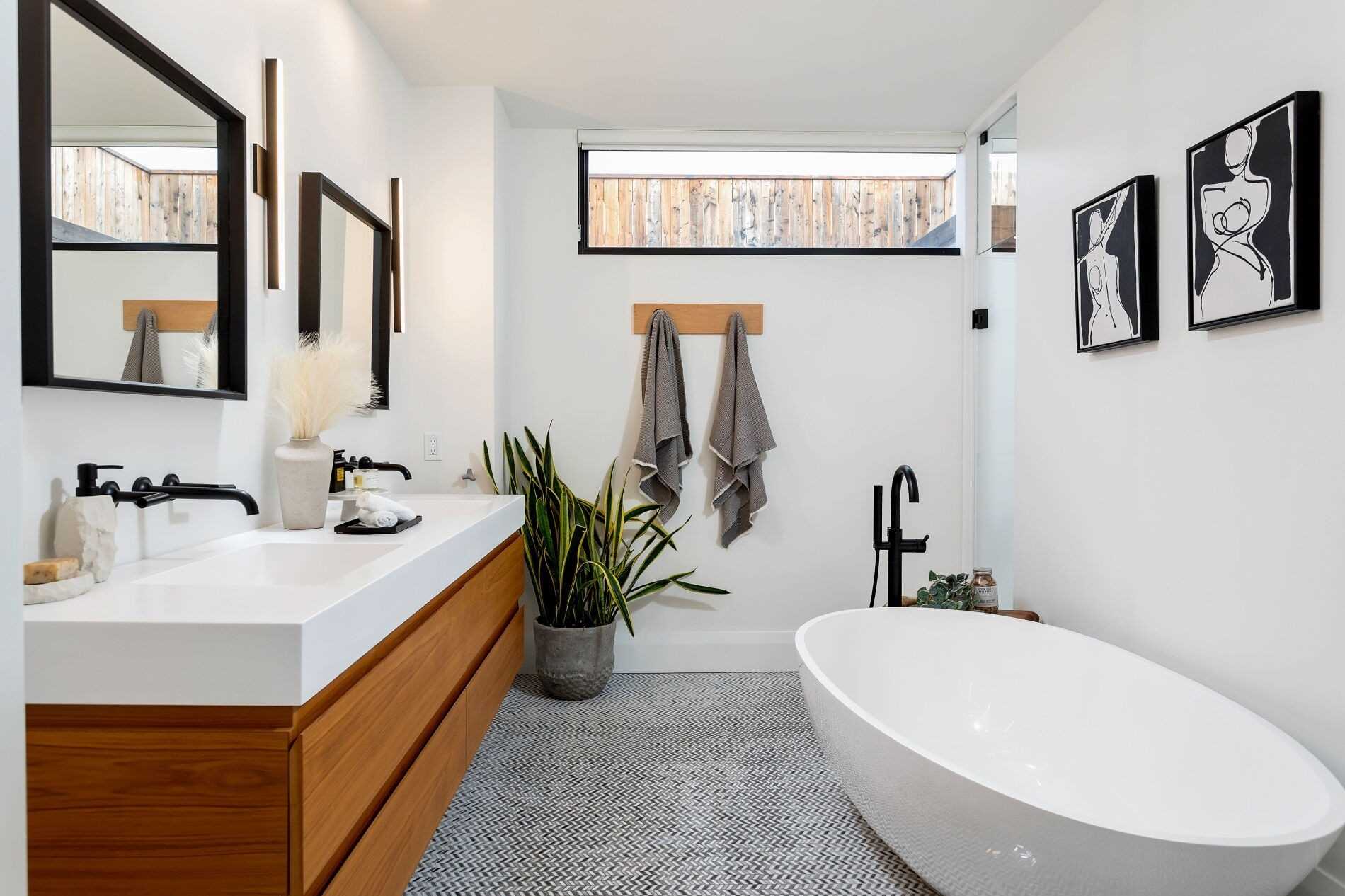 14 Rolyat St, Toronto, Ontario, Canada