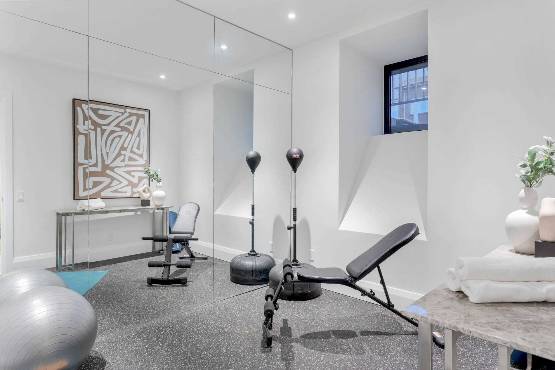14 Rolyat St, Toronto, Ontario, Canada