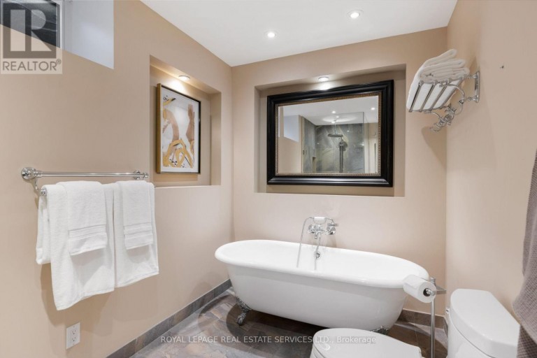 9 Kingsgarden Rd, Toronto, Ontario, Canada photo 31