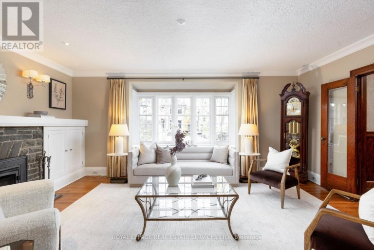 9 Kingsgarden Rd, Toronto, Ontario, Canada photo 2