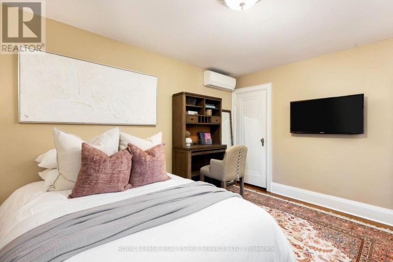 9 Kingsgarden Rd, Toronto, Ontario, Canada photo 18