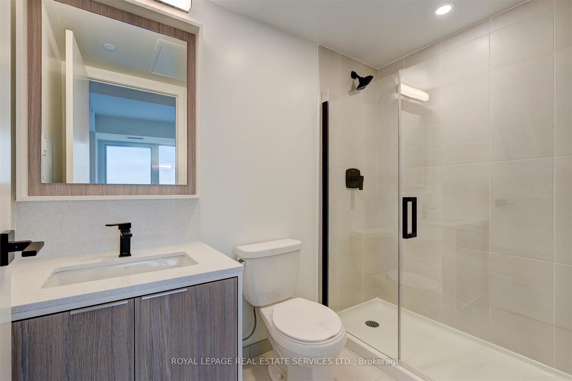 36 Zorra St, Toronto, Ontario, Canada photo 14