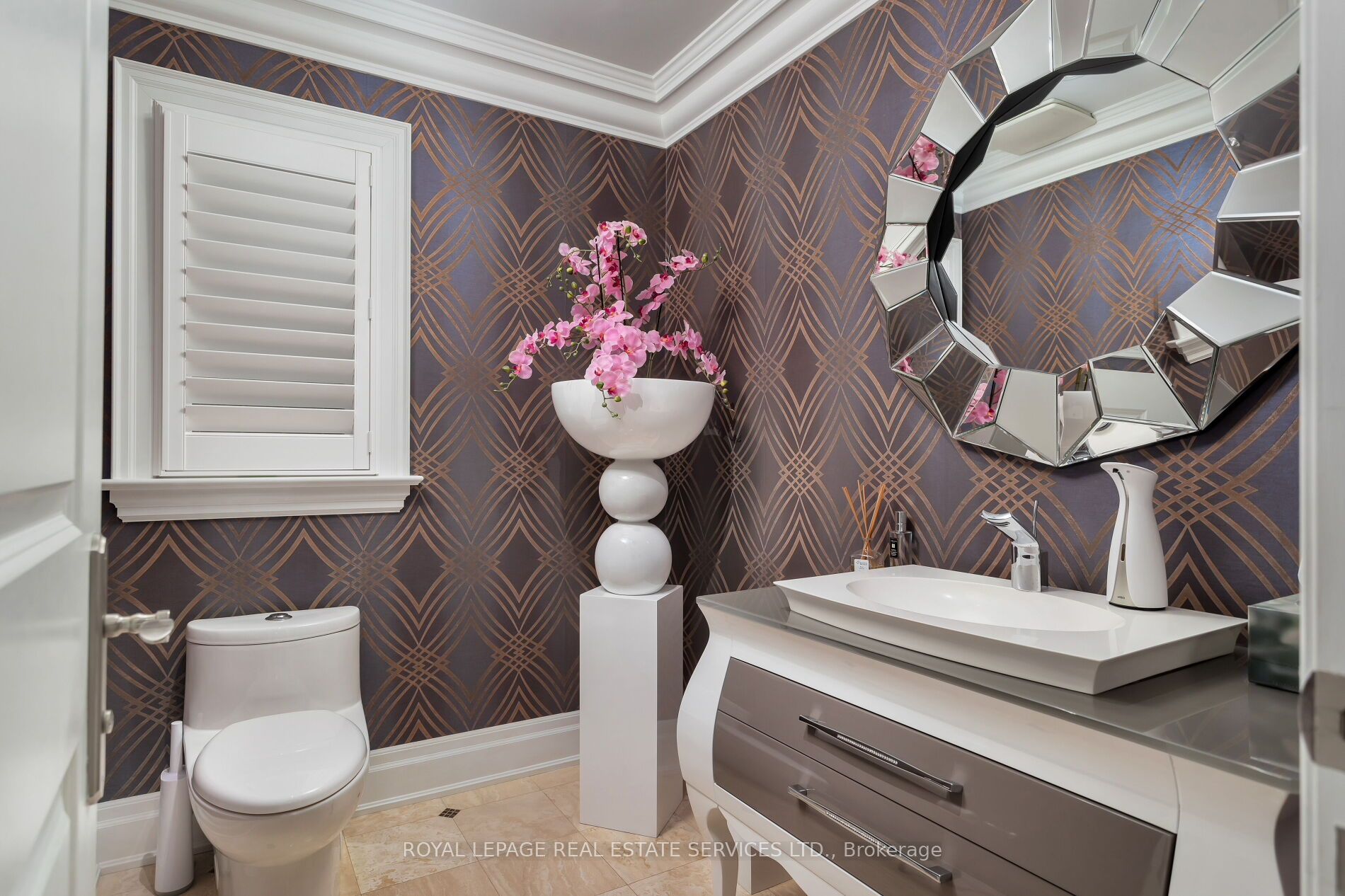 34 Nottingham Dr, Toronto, Ontario, Canada photo 8