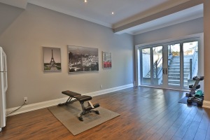 32 BETHNAL AVE, Toronto, Ontario, Canada