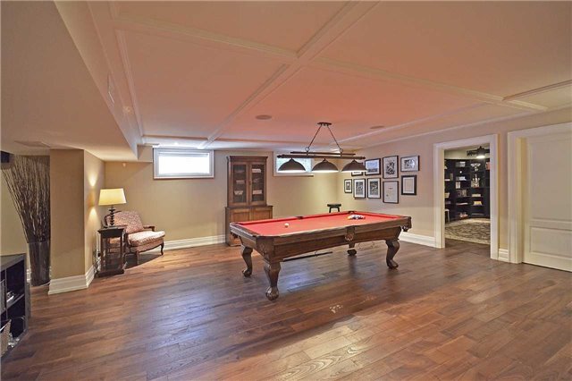 17 Lorraine Gdns, Toronto, Ontario, Canada