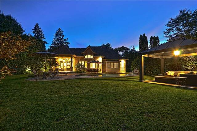 17 Lorraine Gdns, Toronto, Ontario, Canada