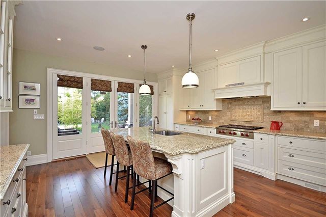 17 Lorraine Gdns, Toronto, Ontario, Canada