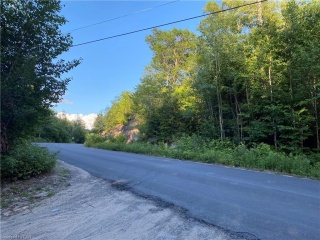WEST SHORE Road, Haliburton Ontario, Canada