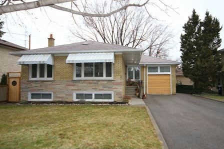 34 cavotti cres, Toronto Ontario, Canada