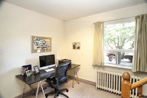 27 belvale ave, Toronto Ontario, Canada