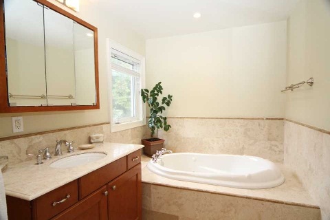 87 south kingsway, Toronto Ontario, Canada
