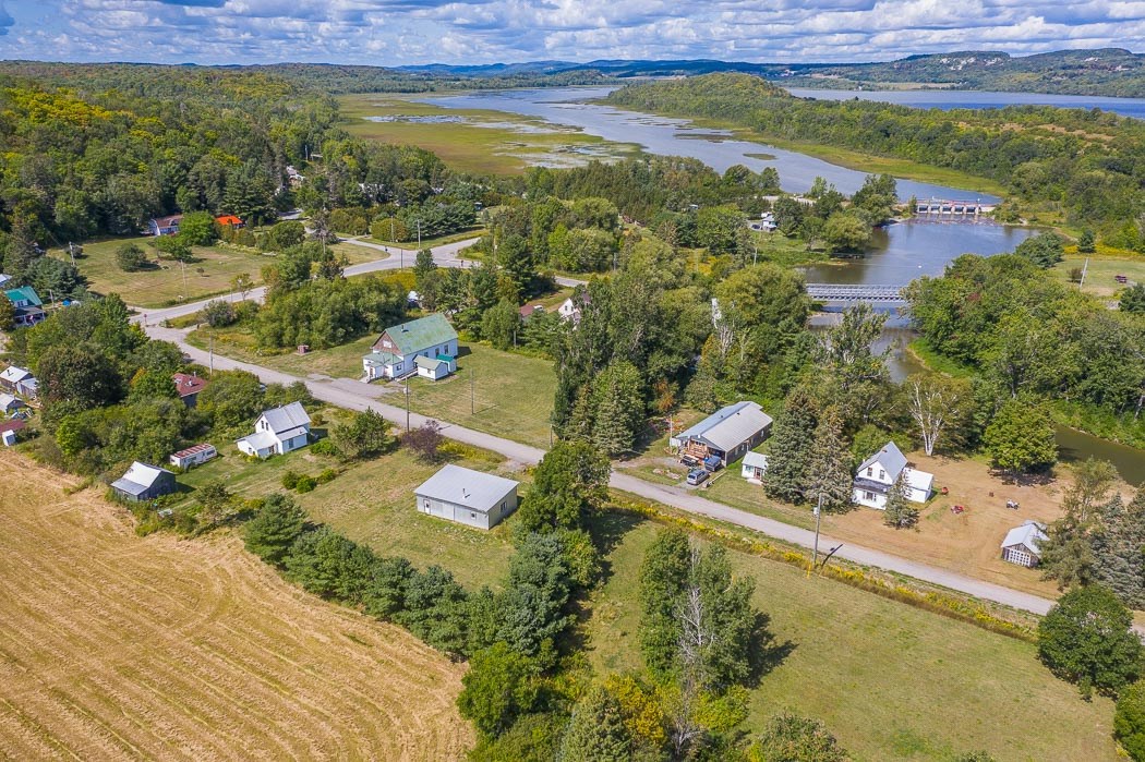 27 Hoath Street, Bruce Mines Ontario, Canada