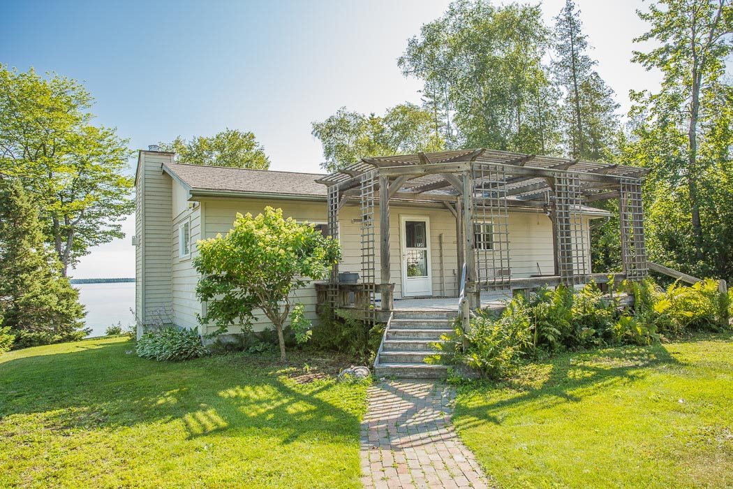 2644 Canoe Point Road, St. Joseph Island Ontario, Canada