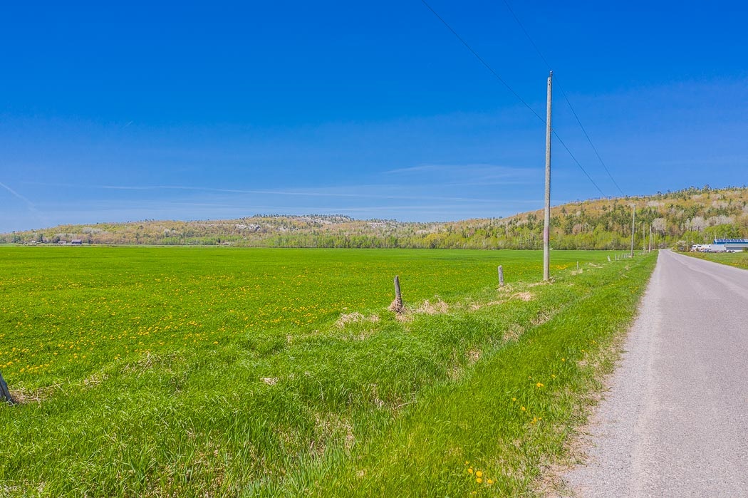 Ford's Road, Echo Bay Ontario, Canada