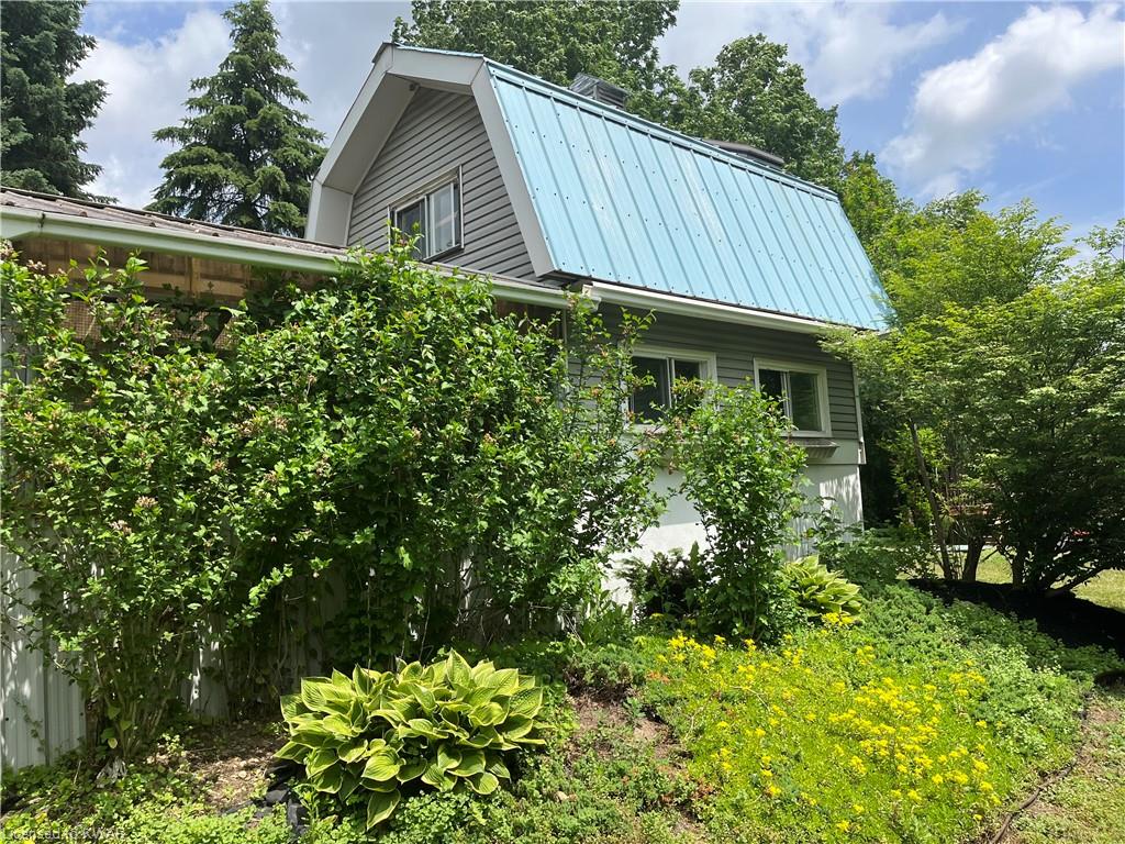 1092 QUEEN Street, New Dundee, Ontario, Canada
