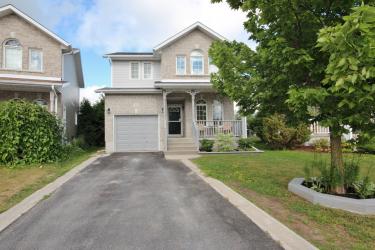 952 Bluffwood Ave, Kingston, Ontario, Canada