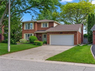 15 DOWNSVIEW Court, Brantford Ontario, Canada