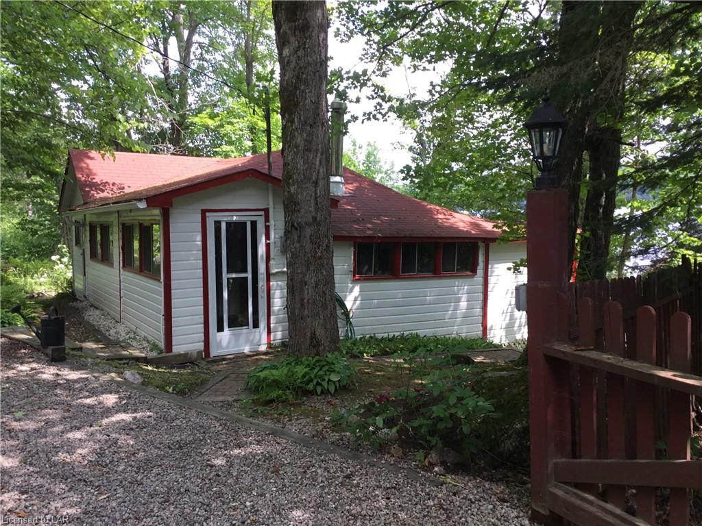 4 A & B Starratt Road, Burk's Falls Ontario, Canada